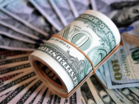 تاثیر قیمت دلار بر بازار بورس چقدر است؟
